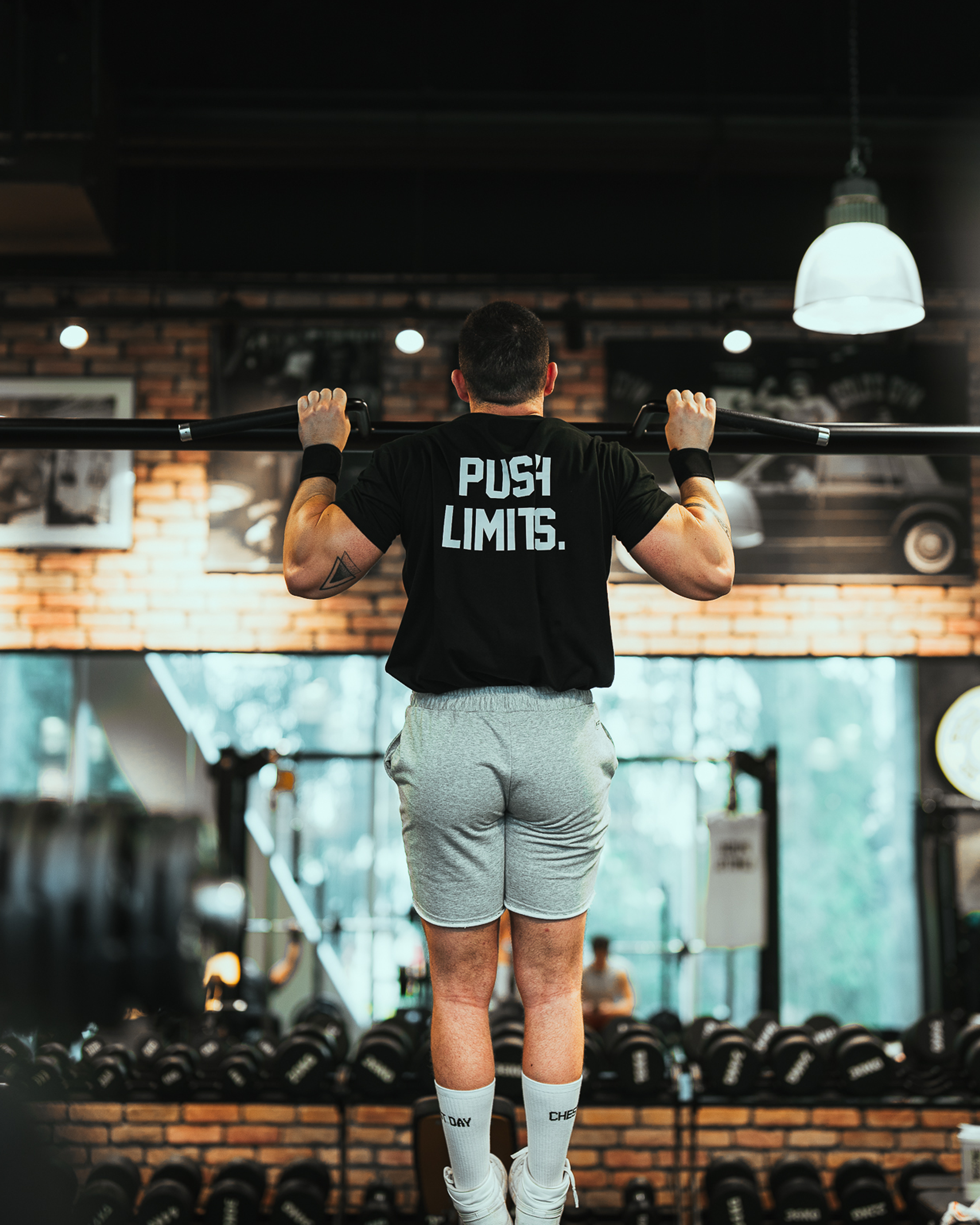 חולצת אימון אוברסייז שחורה - ONEBODY